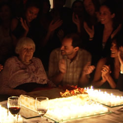 Sofia Turns 100 (Sofia cumple 100 años)